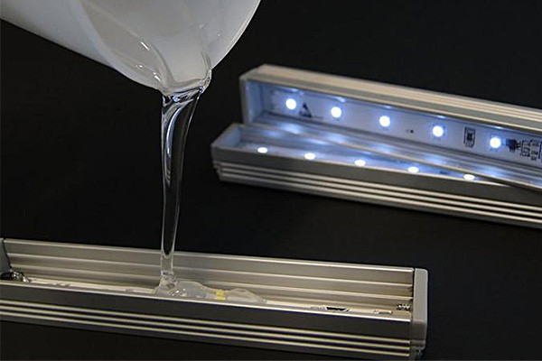 led防水灌封